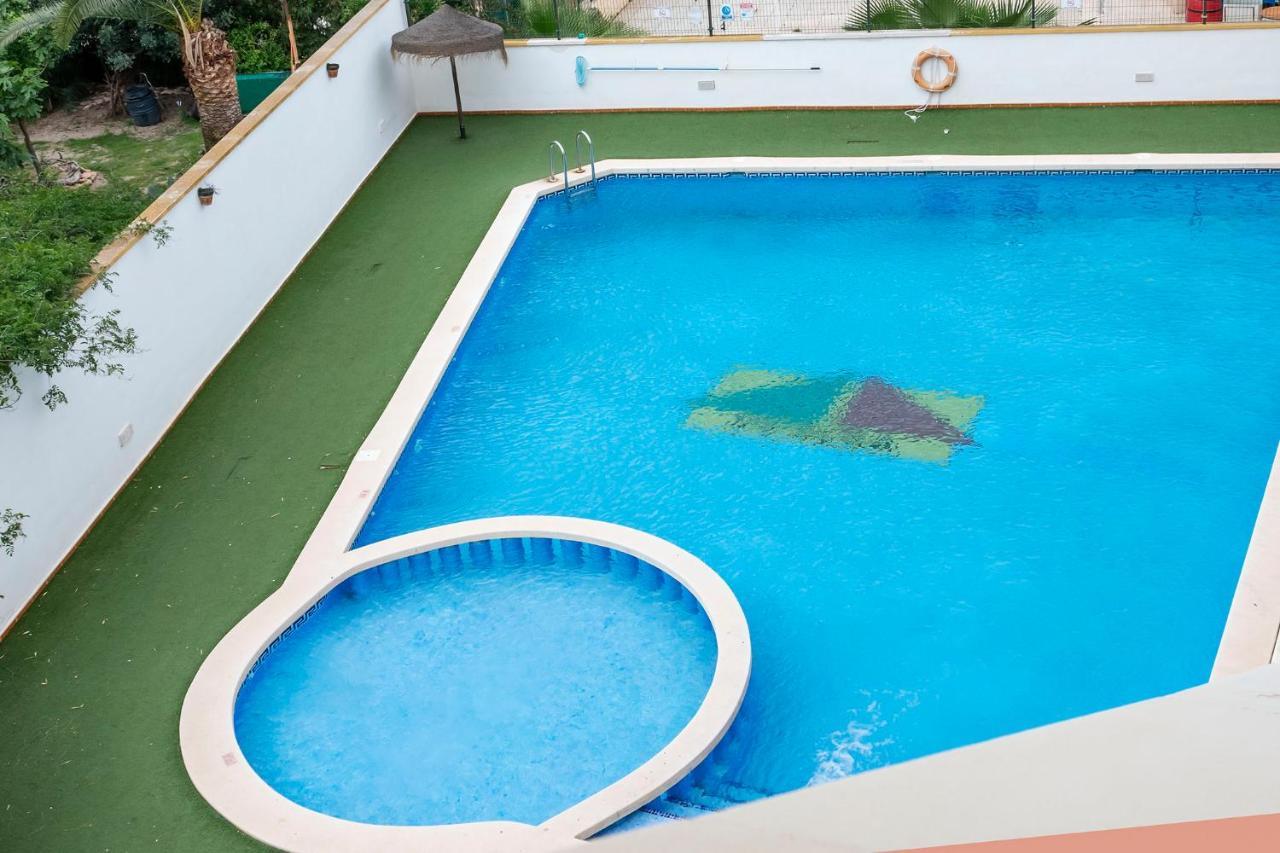 Atico Con Terraza-Solarium Y Piscina 4-6 Personas Wifi A/C Lejlighed Roda Eksteriør billede
